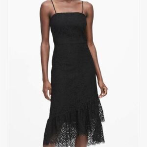NWOT Banana Republic Black Lace Dress with Ruffle Sz 4